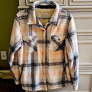 Fully lined with Sherpa shacket style thick jacket juniors XL